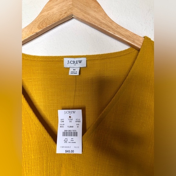 NWT J.Crew Textured V-neck three-quarter-sleeve tee Mustard Cotton Blend Size: M - Picture 8 of 9
